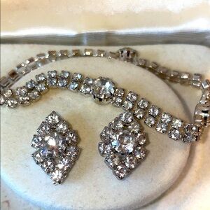 Elegant Silver Crystal Jewelry Set